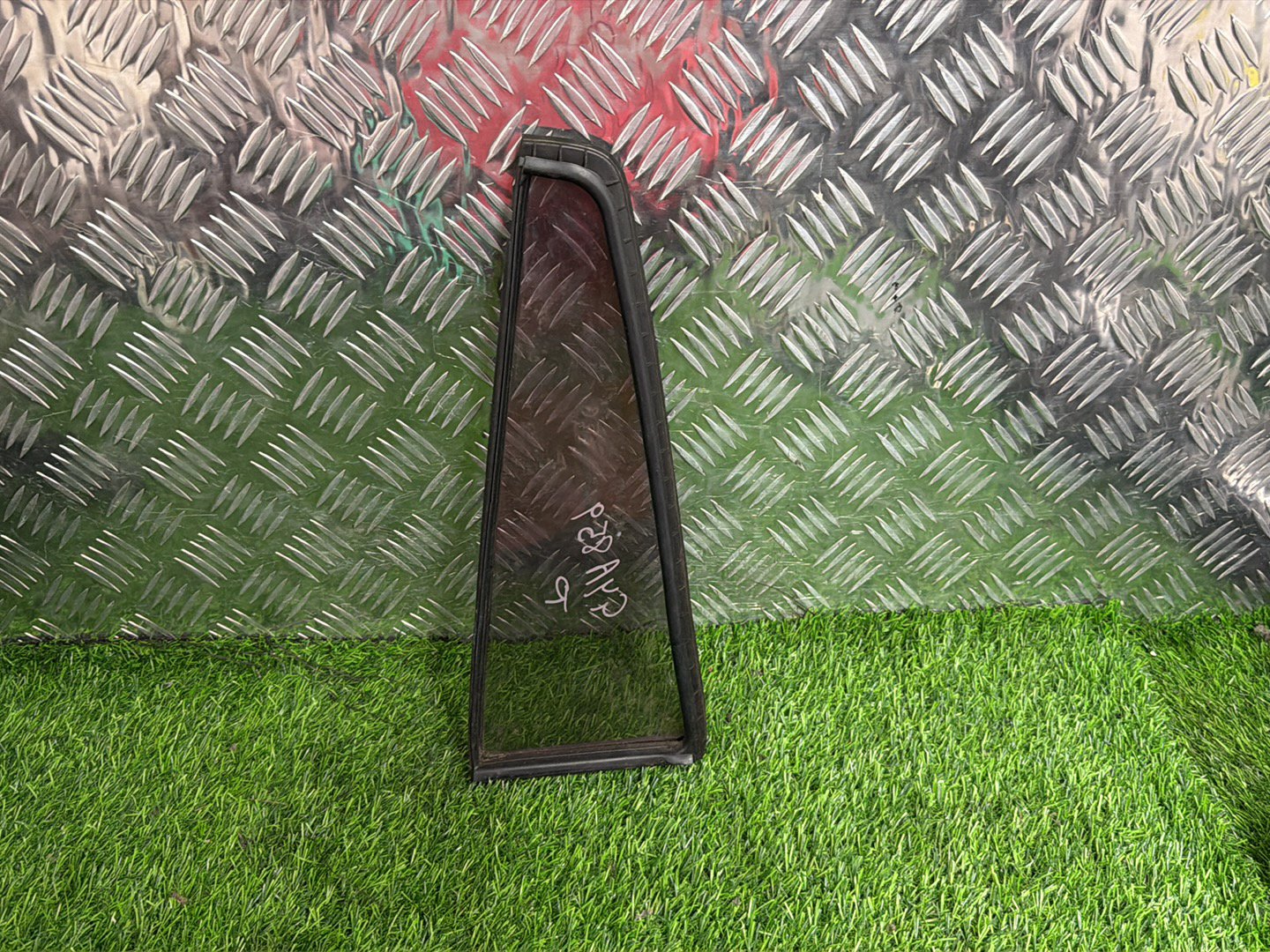 2002 - 2007 Mazda Demio Right Rear Quarter Door Glass 43R-001897 tint