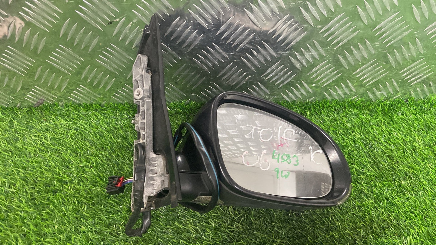 Volkswagen Golf Right Door Mirror 9 WIRE
