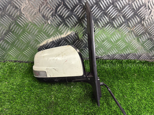2005-2010 Nissan Serena C25- Right Door Mirror PN: 7 Wire