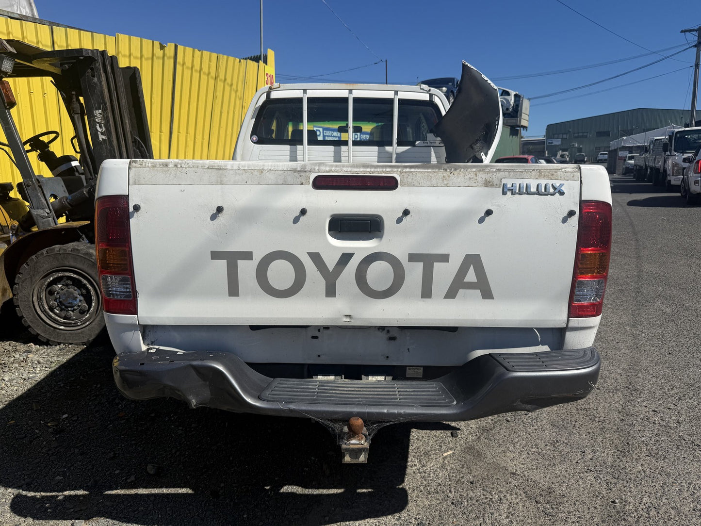 2010 Toyota Hilux 1KD-FTV WRECKING FOR PARTS ONLY