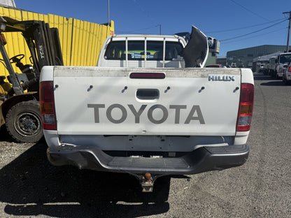 2010 Toyota Hilux 1KD-FTV WRECKING FOR PARTS ONLY