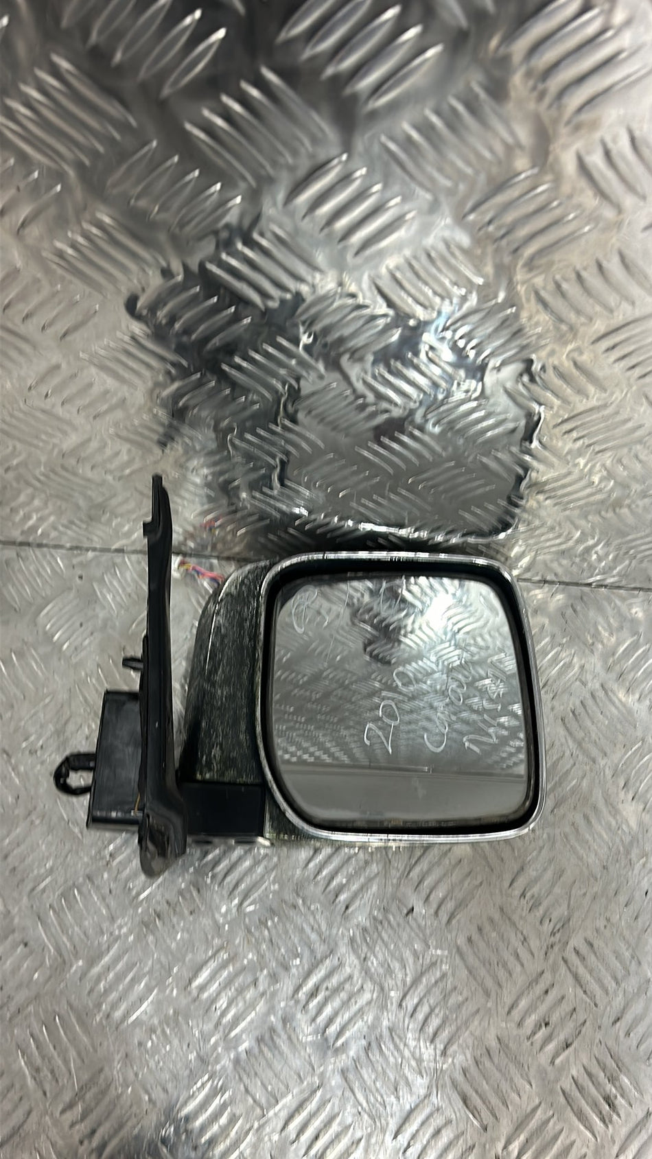 2001-2010 Nissan Caravan Right Door Mirror 5 WIRE