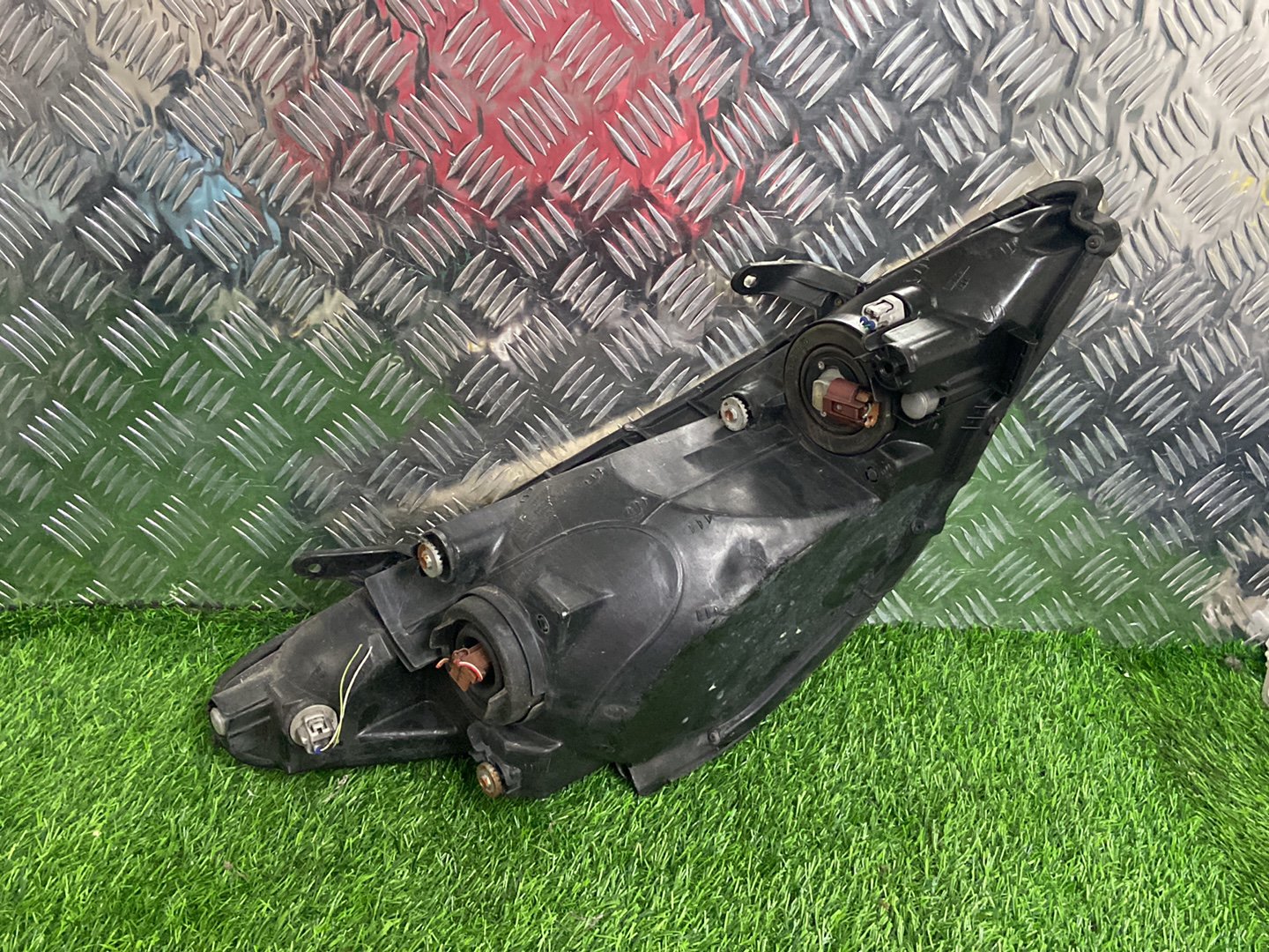 2000 - 2005 Toyota Estima Left Headlight KOITO 28-130