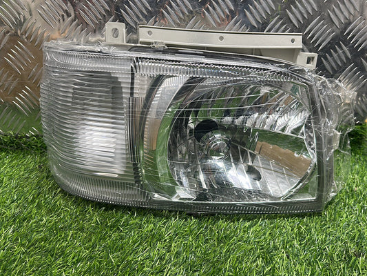 2005-2010 Toyota Hiace H200- Right Headlight PN: 26-117