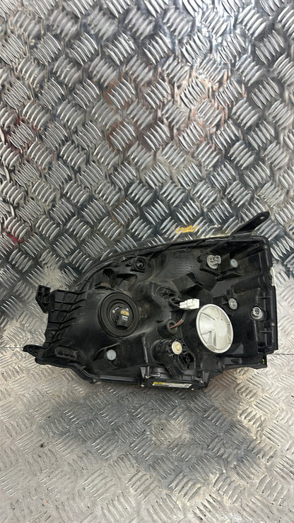2001-2007 Toyota Voxy Right Headlight Koito 28-183