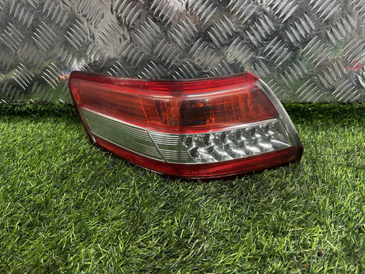 2006-2011 Toyota Camry V40 - Left Taillight PN: HELLA 06-184