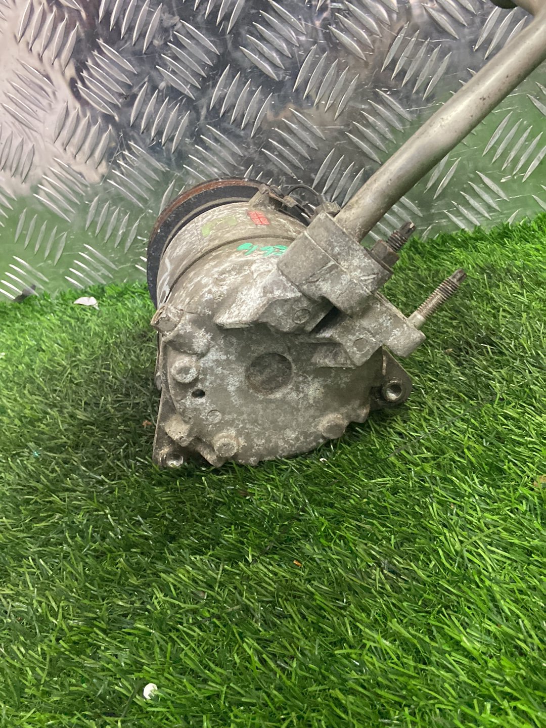 2001-2012 Nissan Caravan E25- A/C Compressor PN: (ZD30DDTi) 92600VZ20A