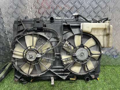 2000-2005 Toyota Estima R30 - Radiator PN: 2AZ