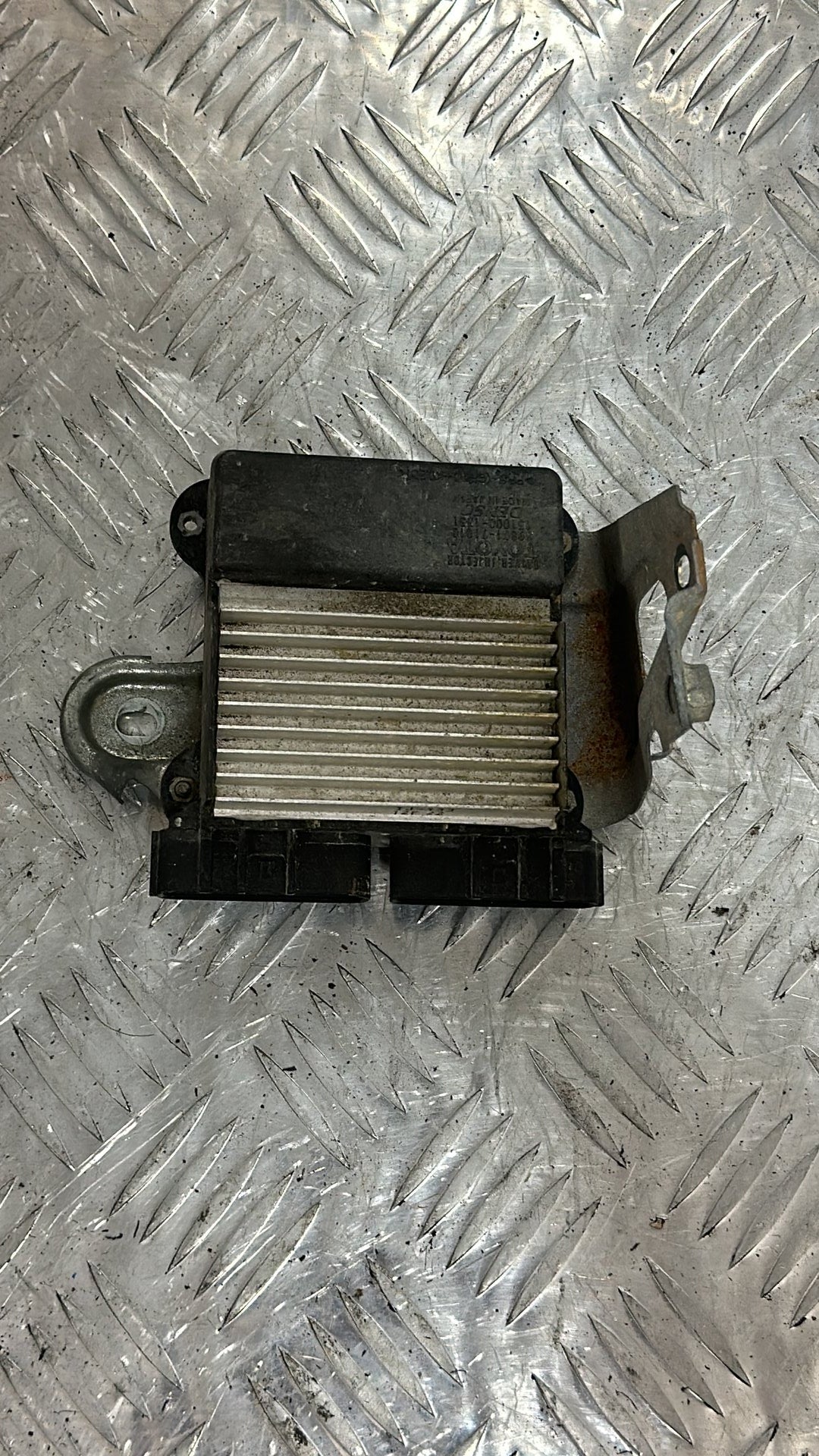 2005-2015 Toyota Hilux Fuel Injector Driver Module 89871-71010