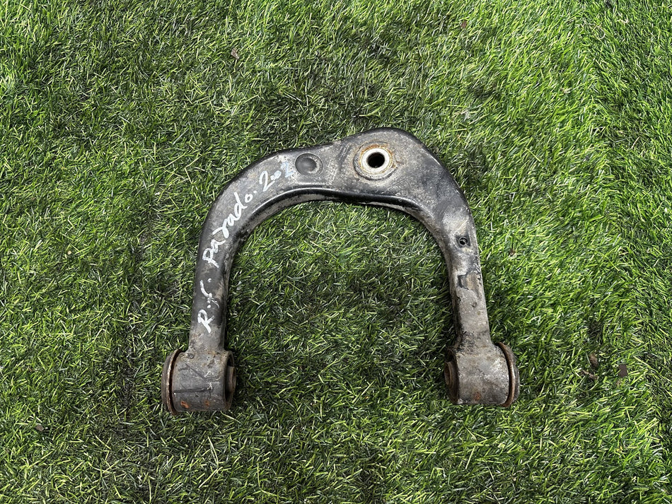 2002 Toyota Land Cruiser Prado - Right Front Upper Control Arm PN: