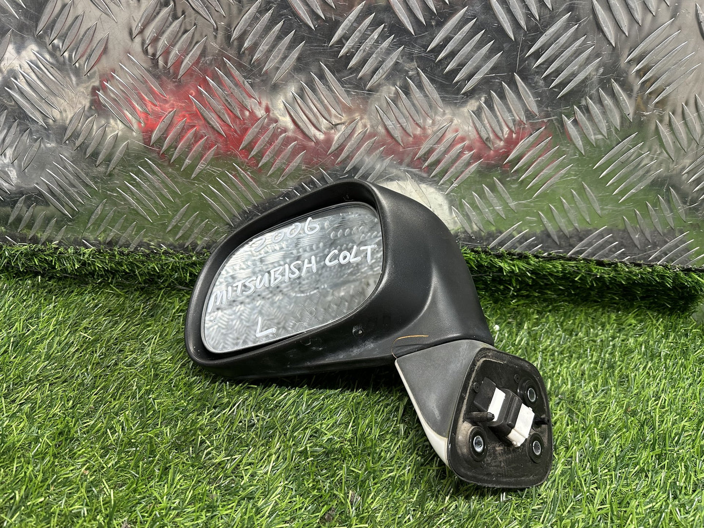 2002-2013 Mitsubishi Colt Z30- Left Door Mirror PN: 5 PINS