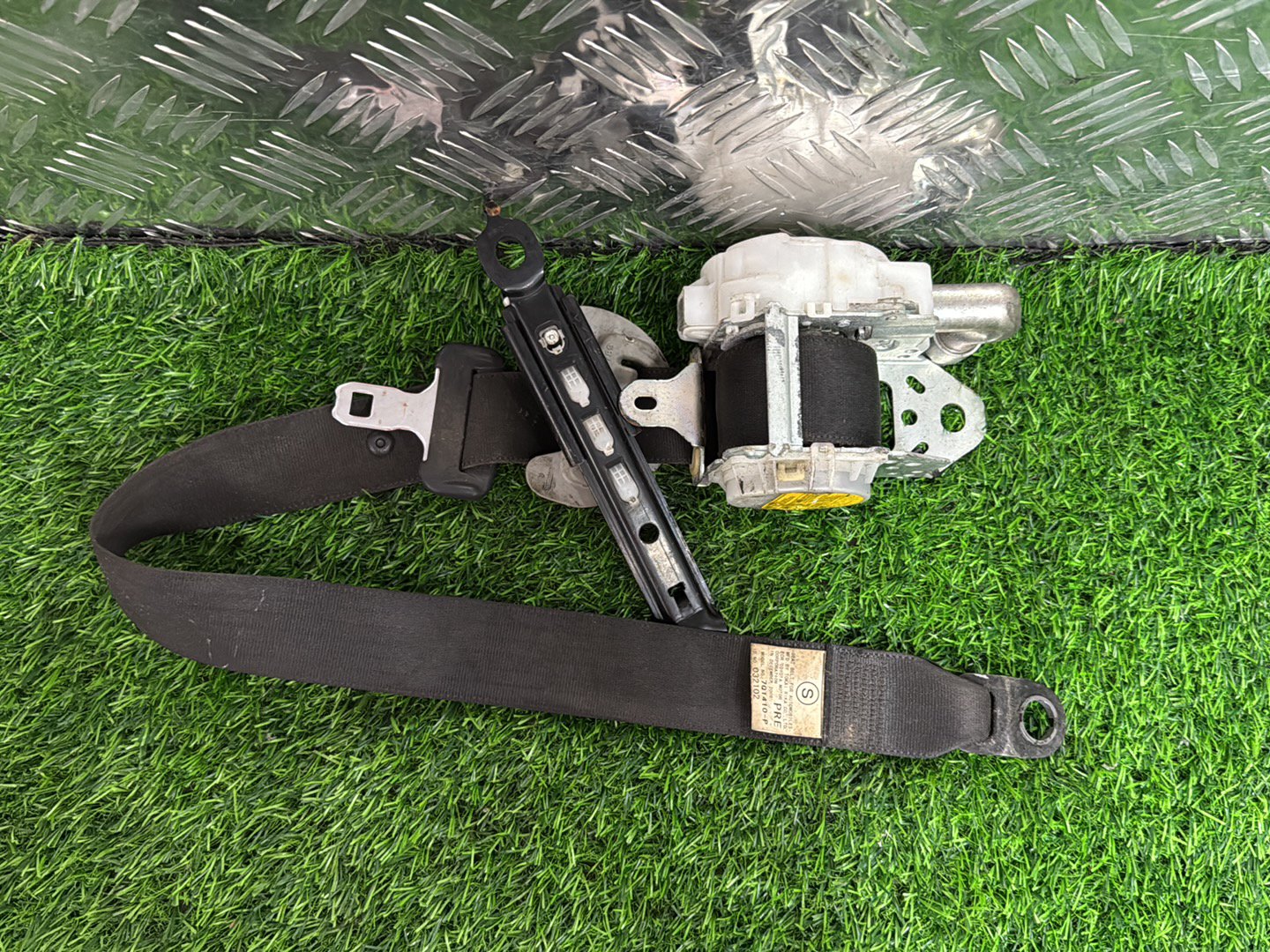 2006 - 2012 Toyota RAV4 Right Front Seat Belt 7Q1410-P
