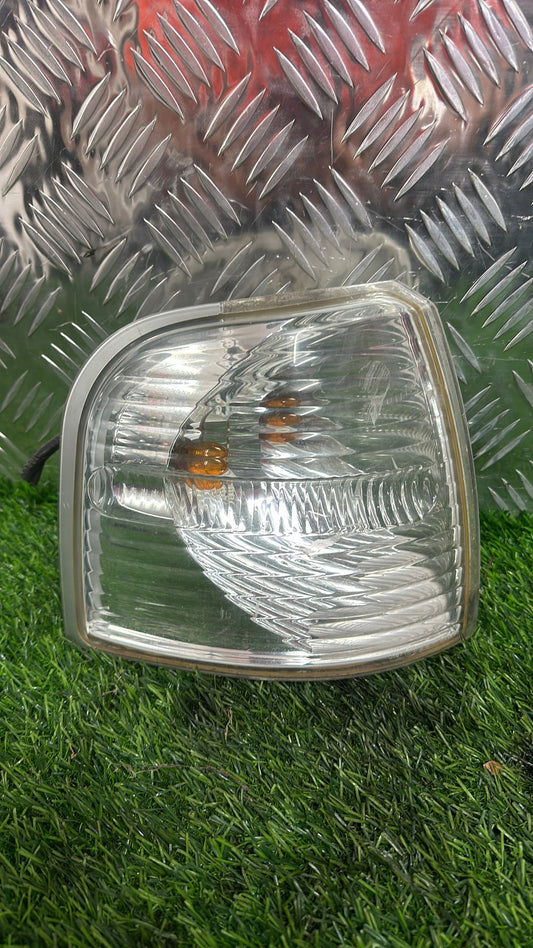 2001 - 2005 Ford Explorer Right Indicator