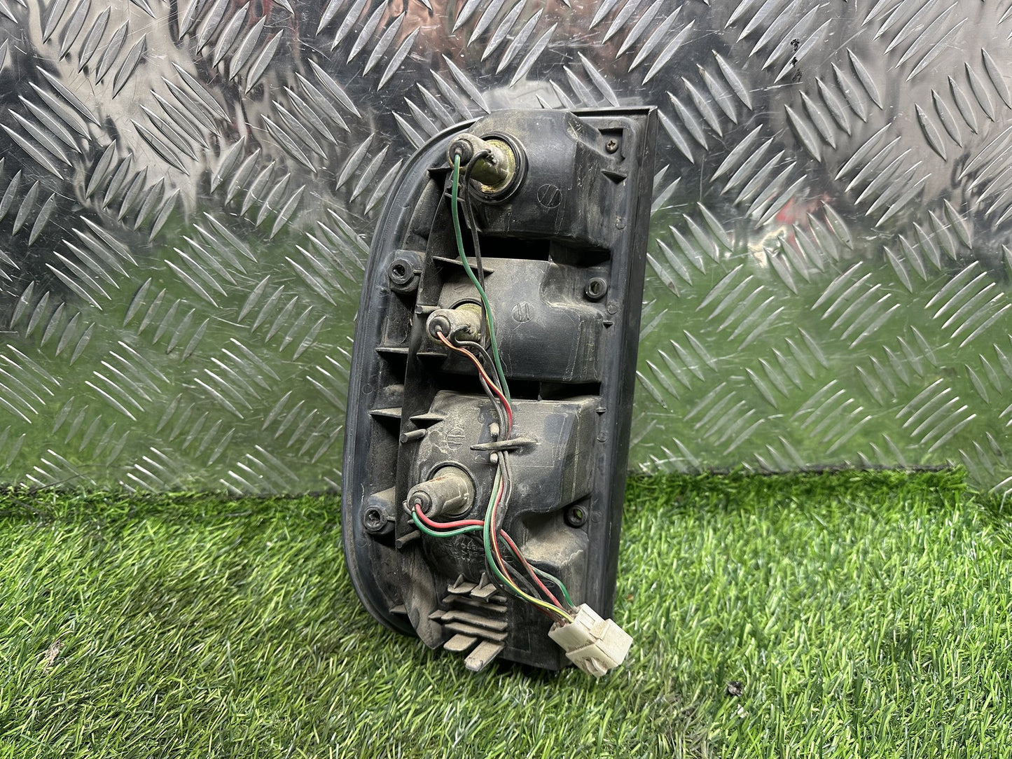 1999-2005 Ford Courier UN- Right Taillight PN: STANLEY 043-1914