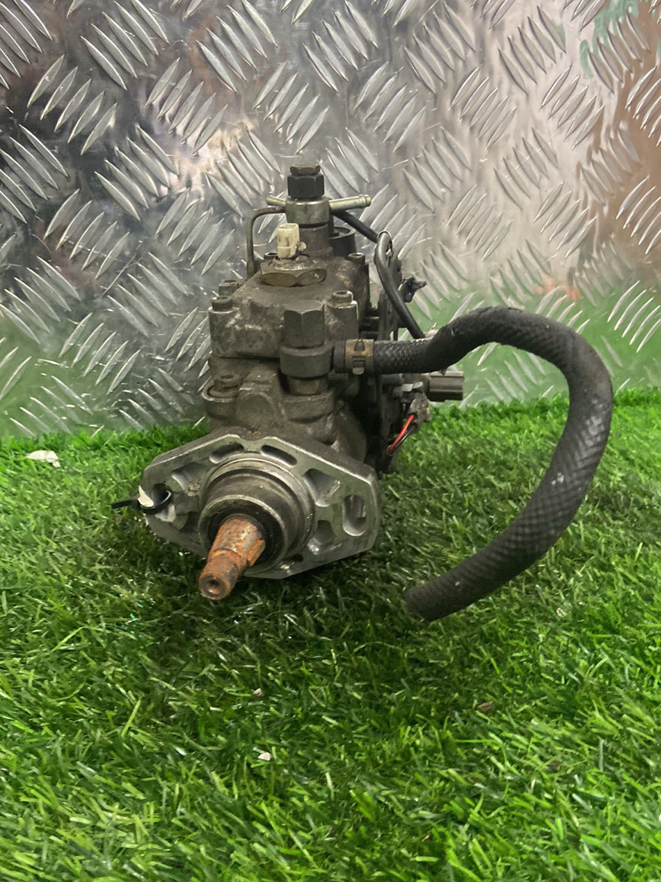 1990 - 1995 Toyota Hilux Injector Pump 2210067070