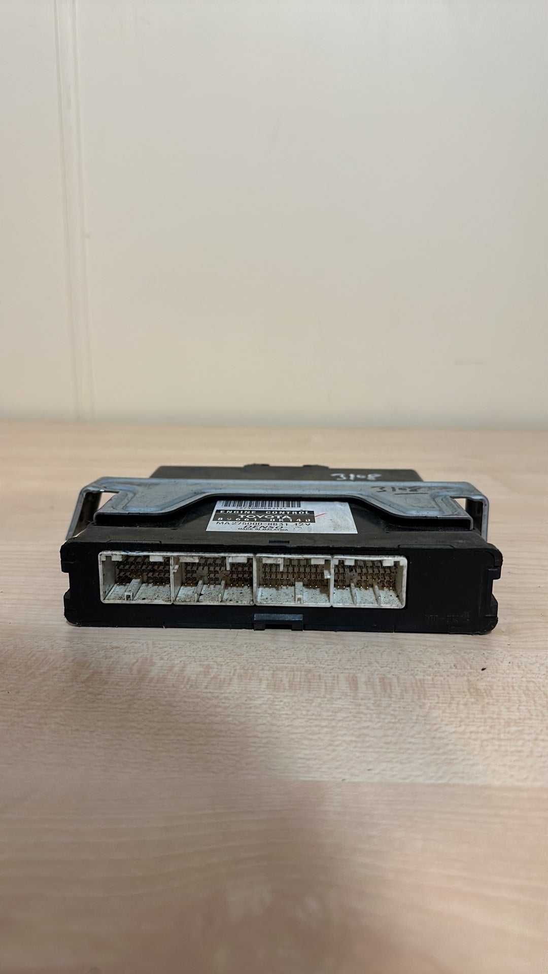 2005-2015 Toyota Hiace TRH201- ECU PN: 89661-0K140