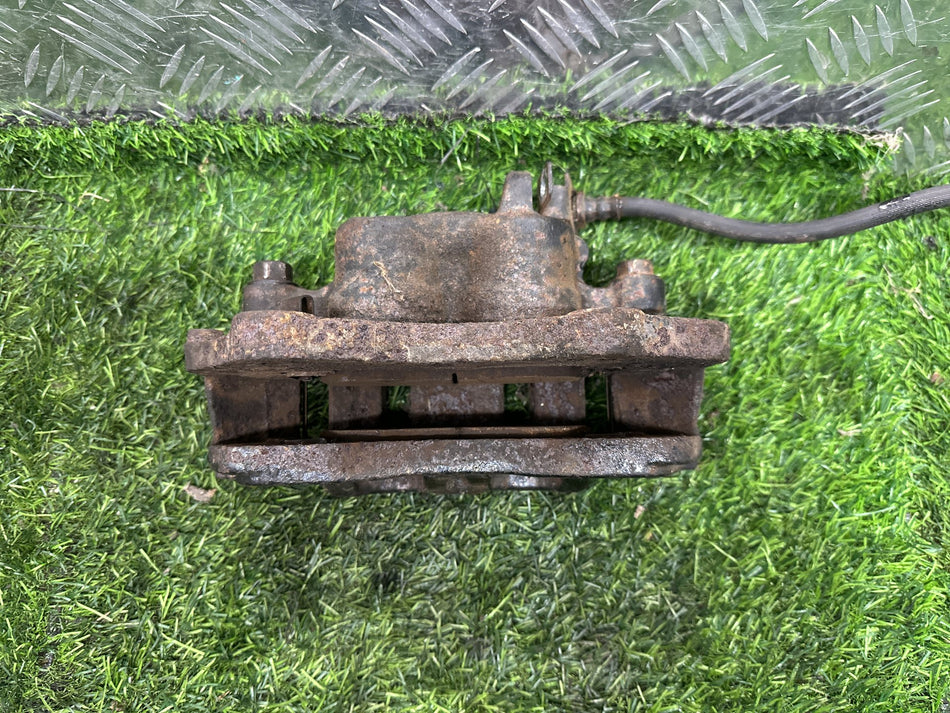 2000 Mitsubishi Pajero V7*W - Left Front Caliper PN: TWO POT