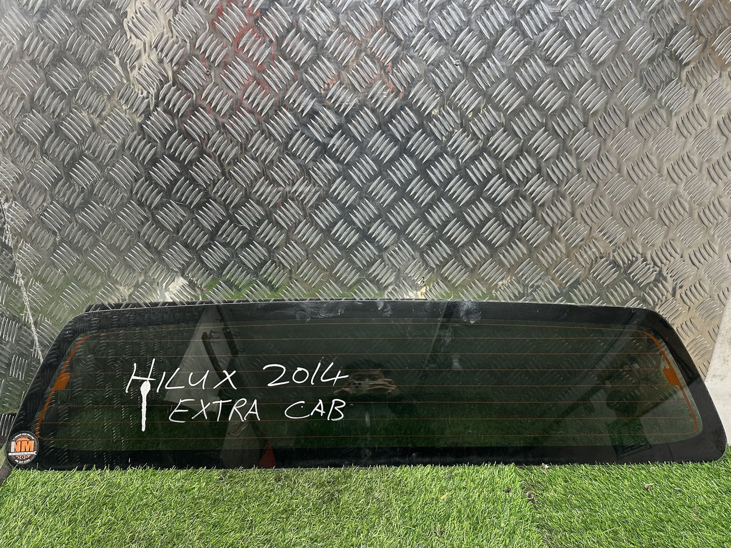 2004-2015 Toyota Hilux AN10- Extra Cab Rear Glass PN: M173