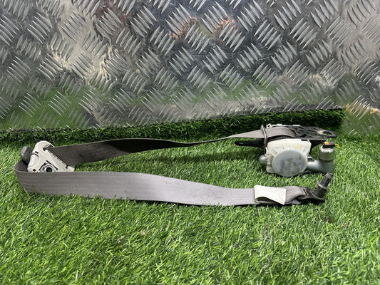 2006-2014 Toyota Hilux- Left Front Seat Belt PN: 7P8580-P