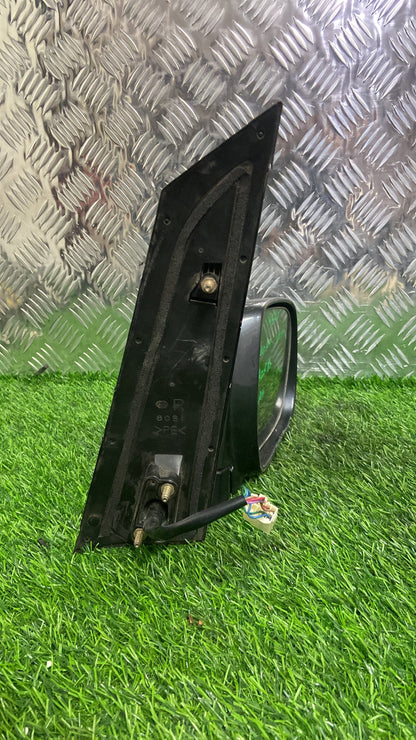 2001 - 2007 Toyota Noah Right Door Mirror 5 WIRE