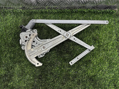 2012-2021 Mitsubishi Outlander PHEV - Left Front Window Regulator/Motor PN: 2 PIN