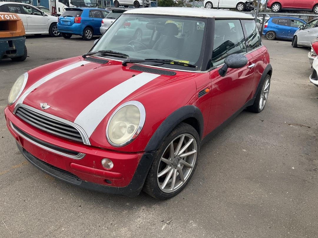 2004 BMW Mini W10B16A WRECKING FOR PARTS ONLY