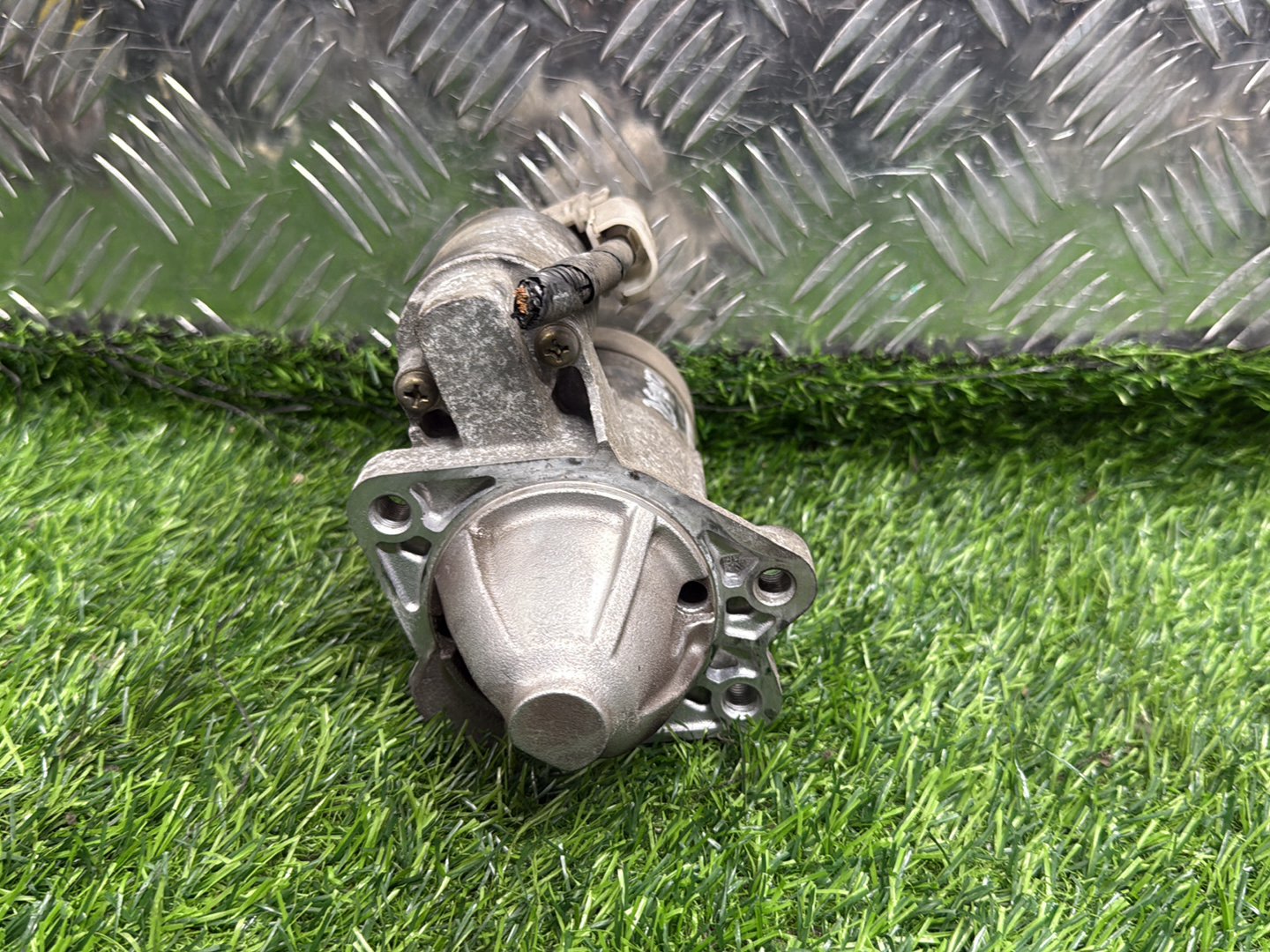 Mazda Demio Starter Motor M000T9138