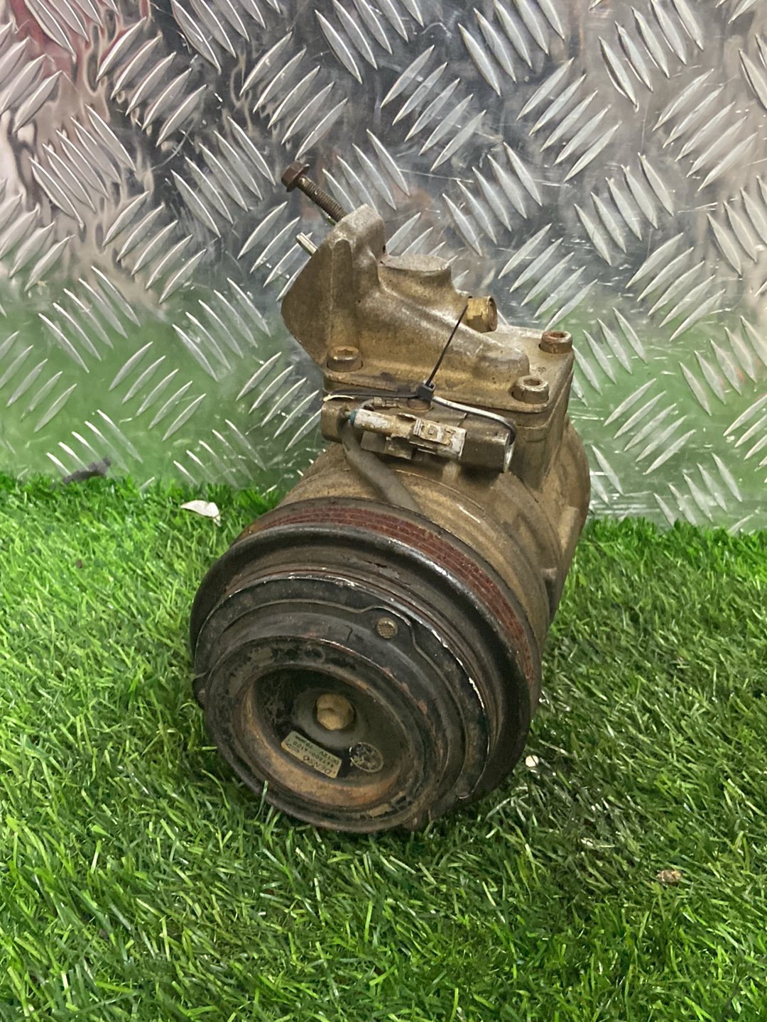 1997-2005 Toyota Hilux VI N160- A/C Compressor PN: (1RZ-FE) 4472001542