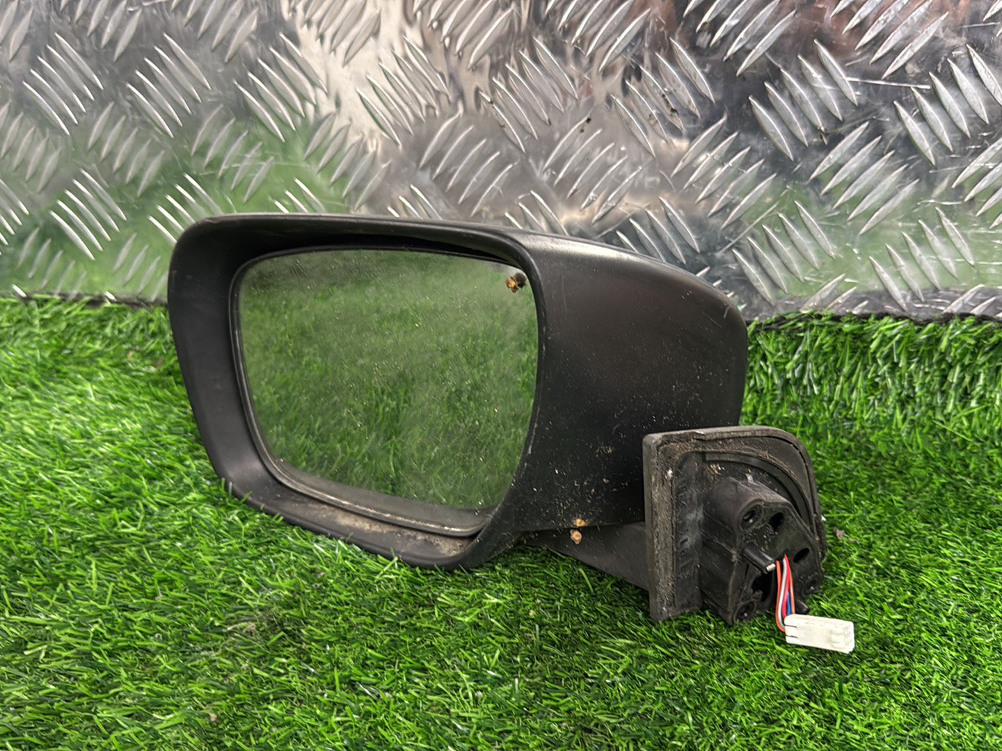 2006 - 2016 Mazda MPV Left Door Mirror 7 WIRES