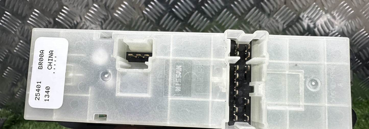2006-2013 Nissan Dualis J10- Right Front Master Power Window Switch PN: 25401 BR00A
