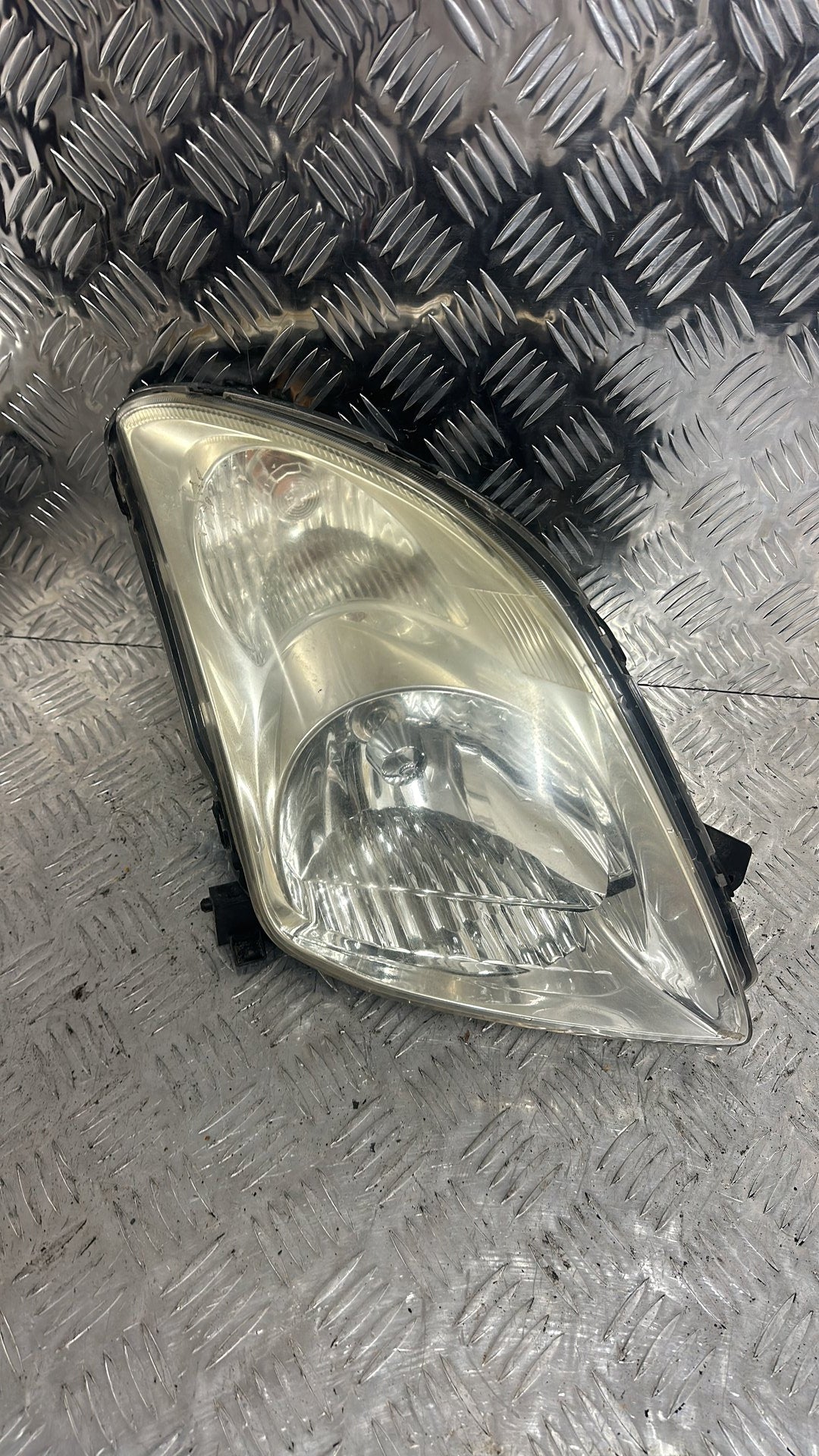 2005-2010 Suzuki Swift- Right Headlight PN: STANLEY P4432R