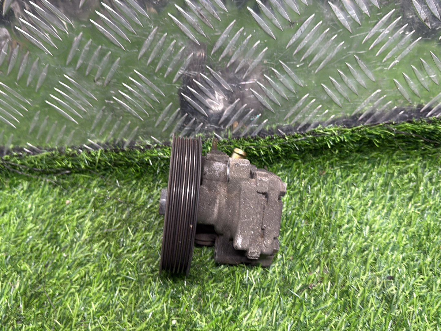 Mazda Demio Power Steering Pump ZJ