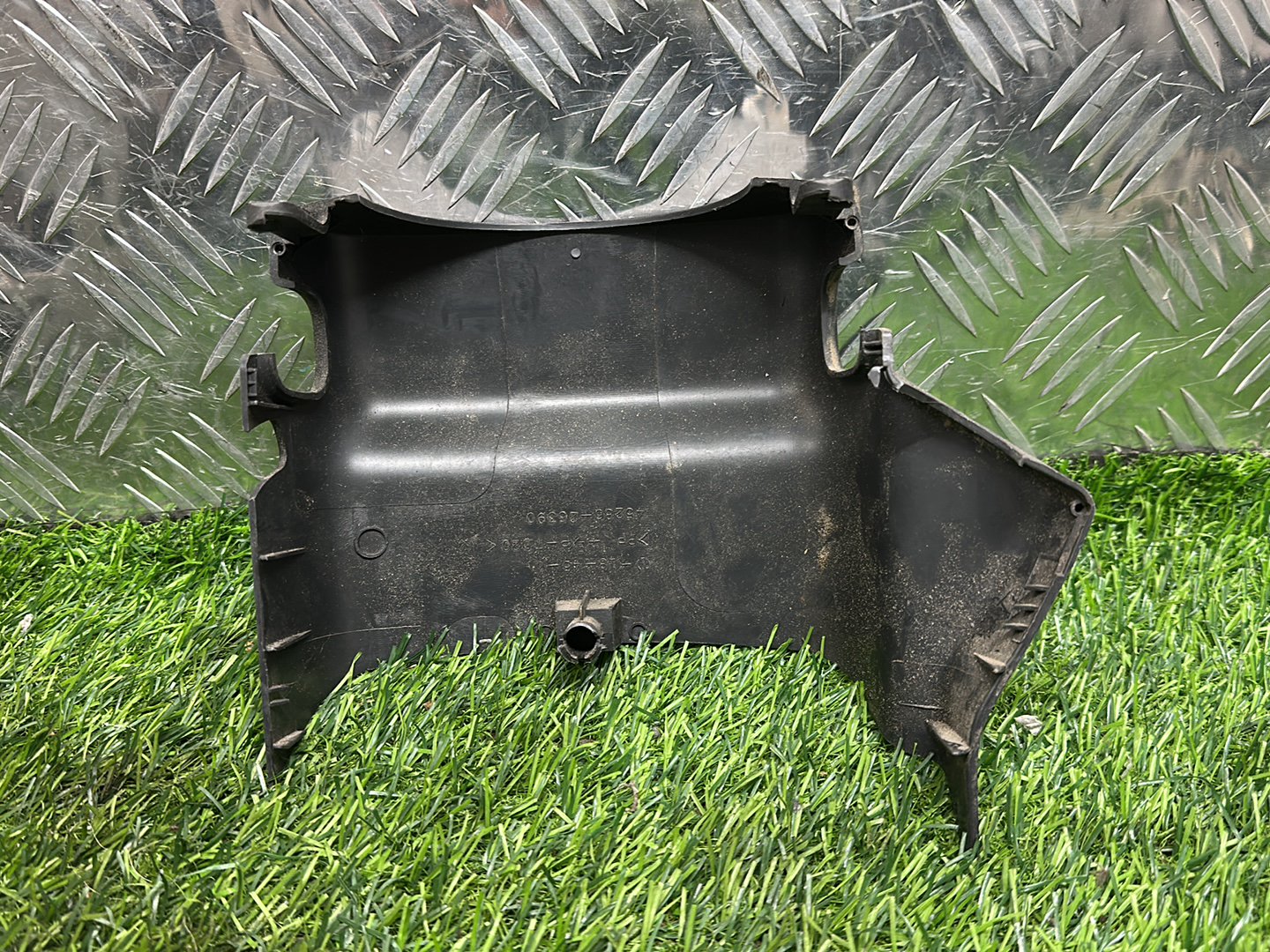 2004-2019 Toyota Hiace H200- Steering Column Upper Shroud PN: