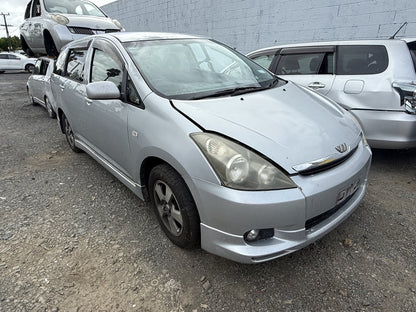2004 Toyota Wish 1ZZ WRECKING FOR PARTS ONLY