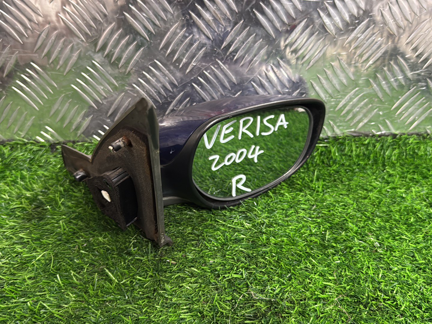 2004 - 2015 Mazda Verisa Right Door Mirror 5 Wire Type