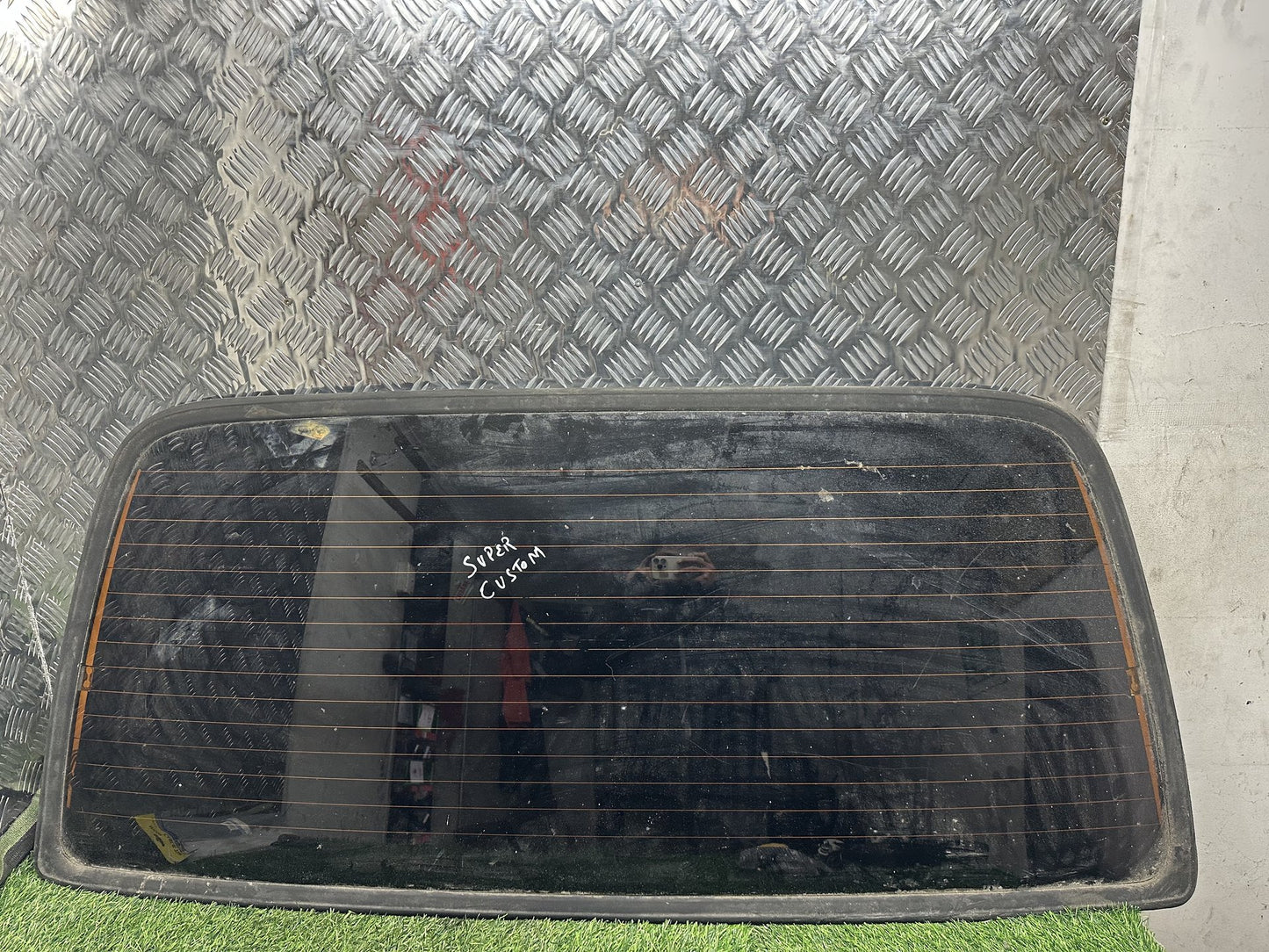 1990-2004 Toyota Hiace KZH100- Rear Tailgate Glass PN: M283 SUPER CUSTOM