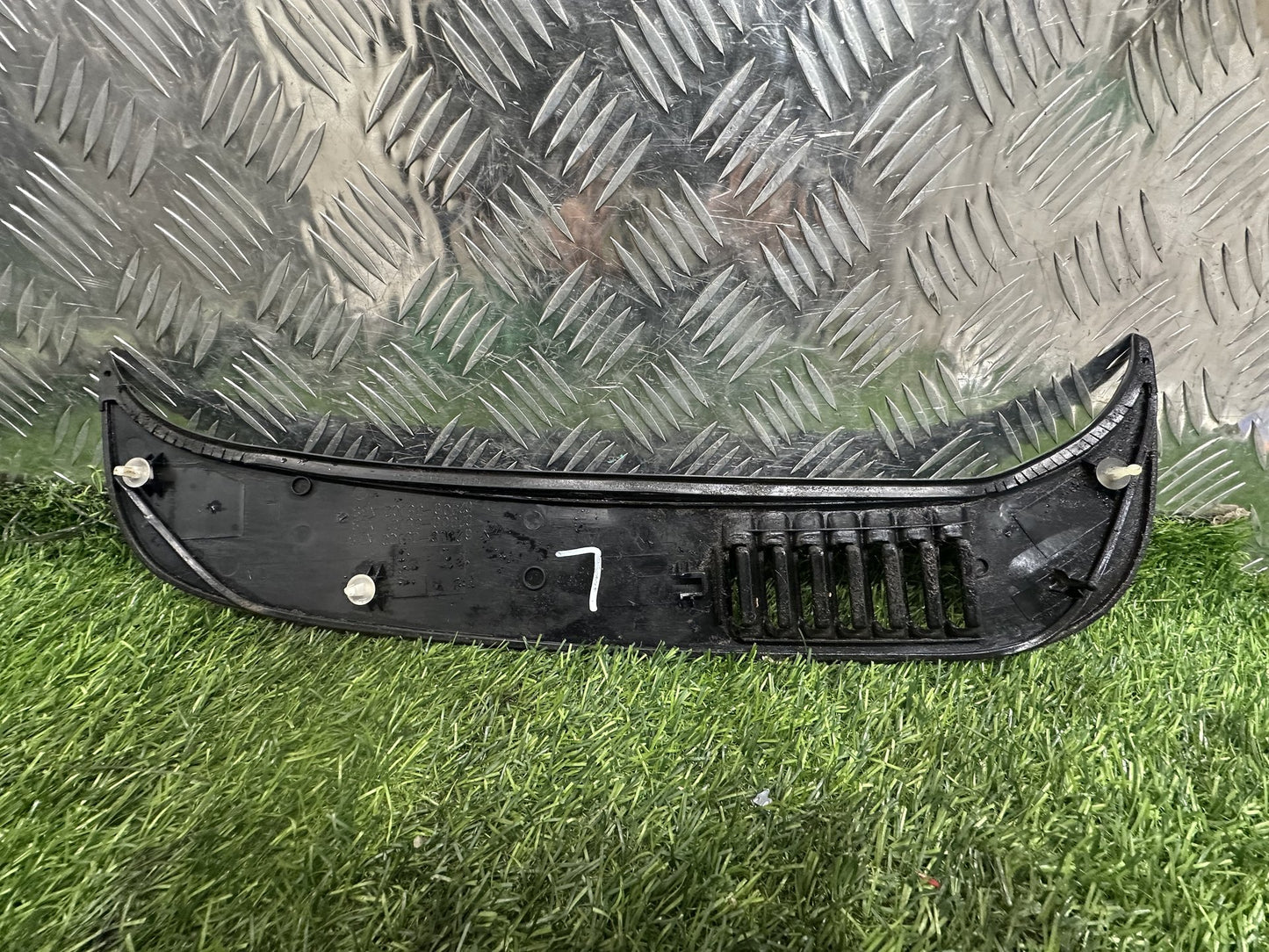 1990-2004 Toyota Hiace H100 - Left Quarter Ventilation Louver PN: 62906-95J00