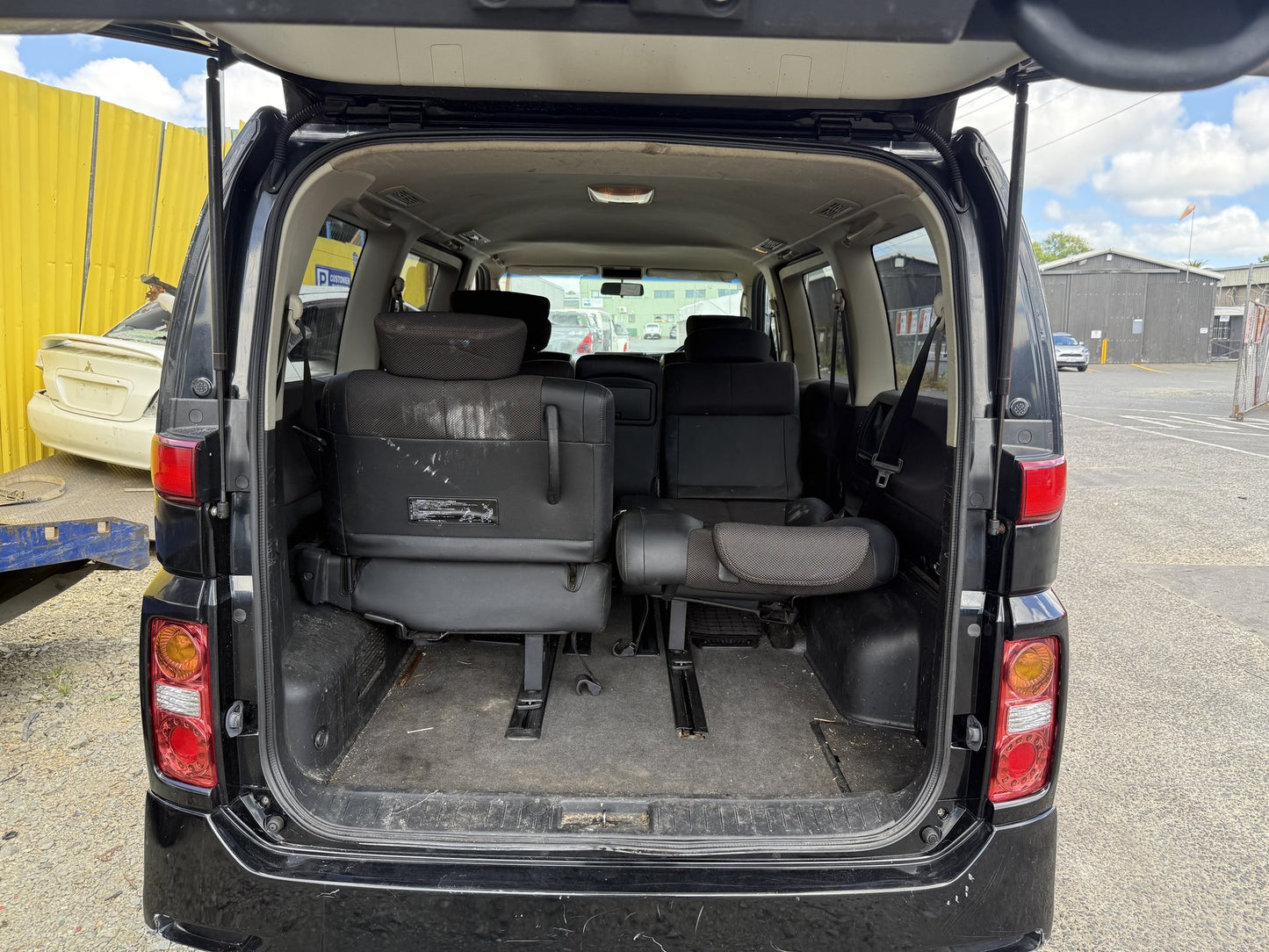 2007 Nissan Elgrand VQ25-COVERED WRECKING FOR PARTS ONLY