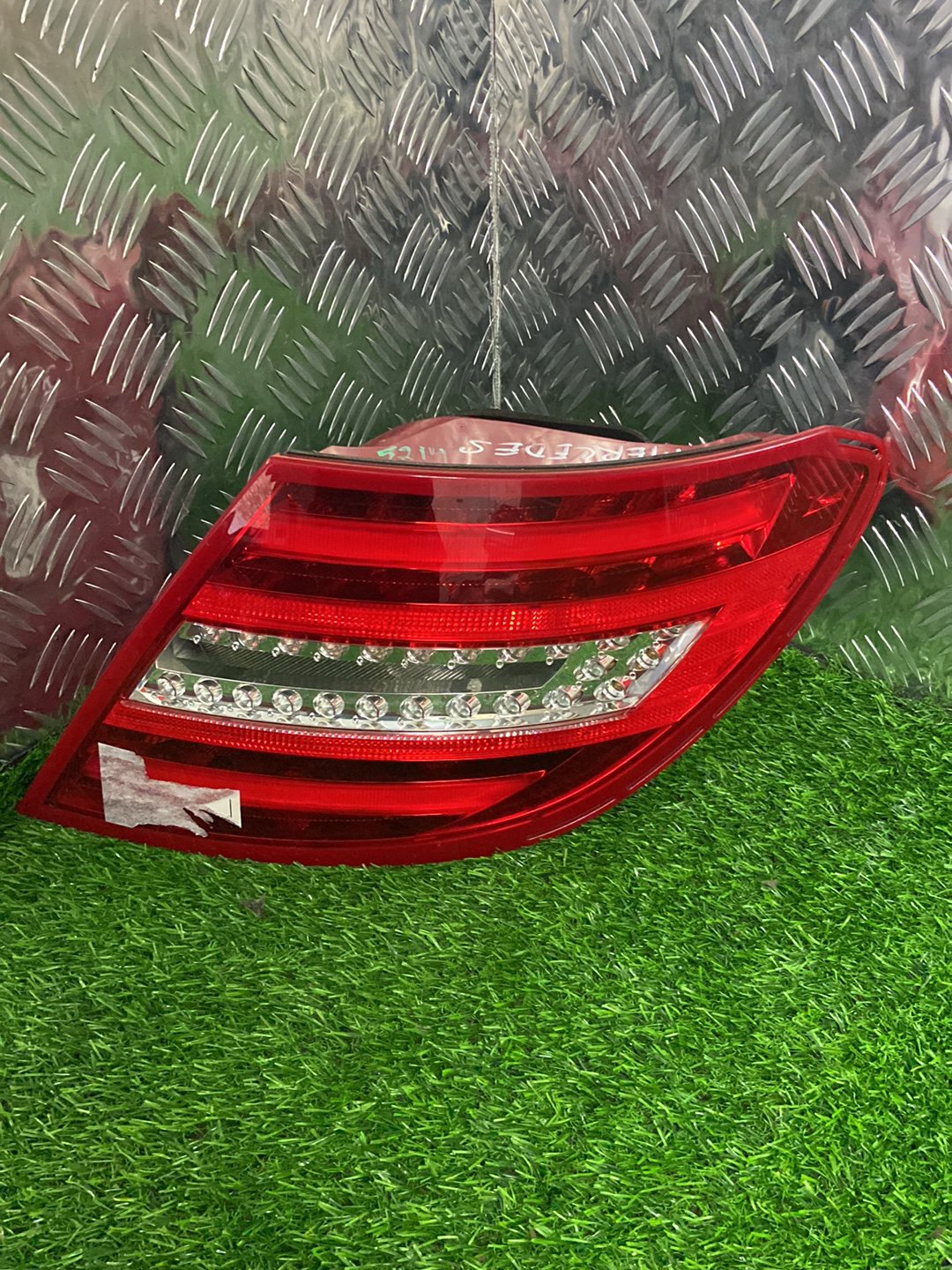 2007 - 2015 Mercedes-Benz C-Class Right Taillight 2049060503