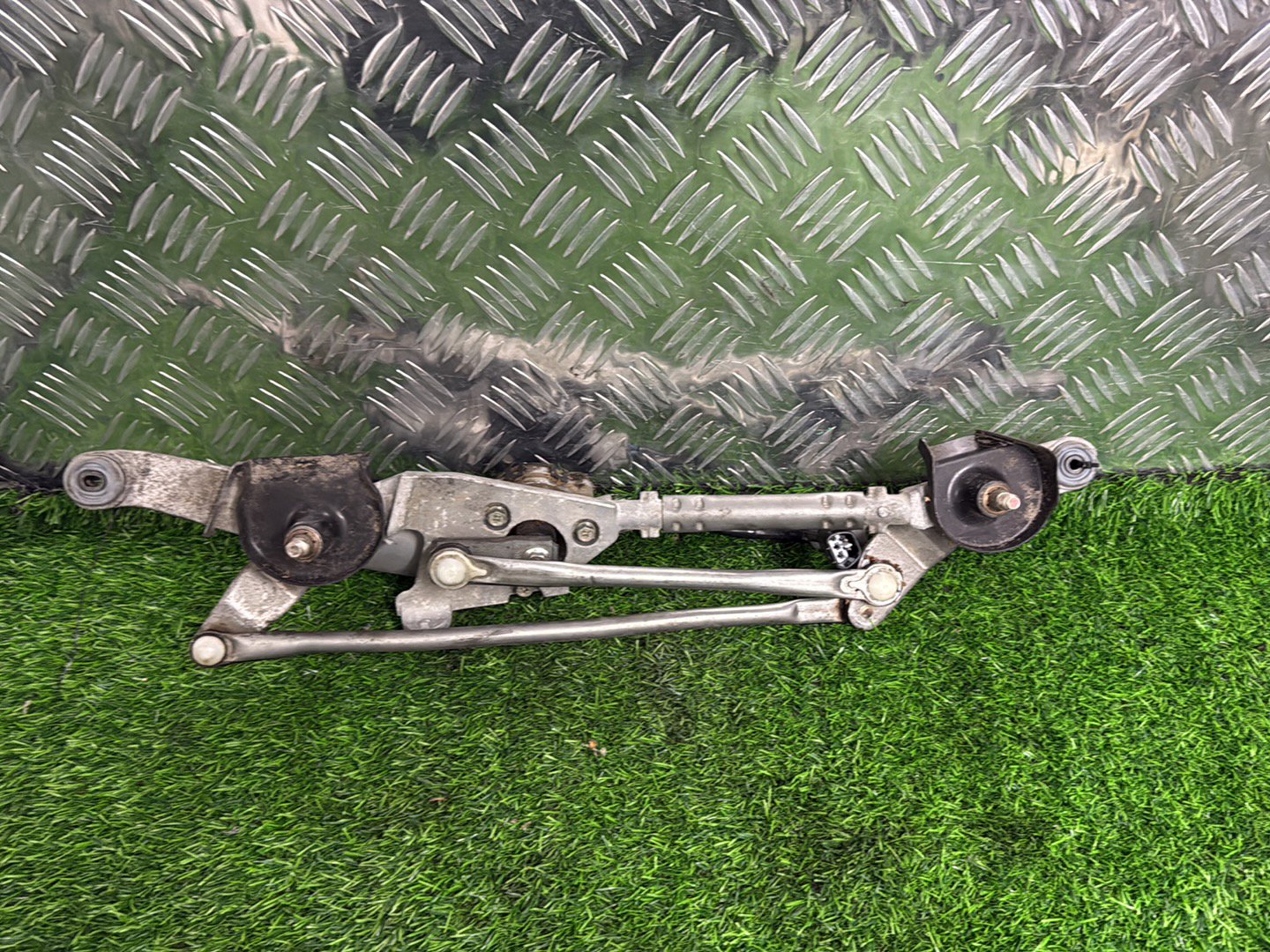 2018-2022 Toyota Corolla E210- Front Wiper Rack Assembly PN: 85110-12C70