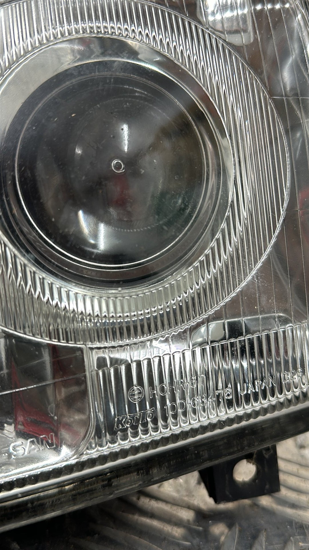 1997-2004 Nissan Terrano Left Headlight Koito 100-63476