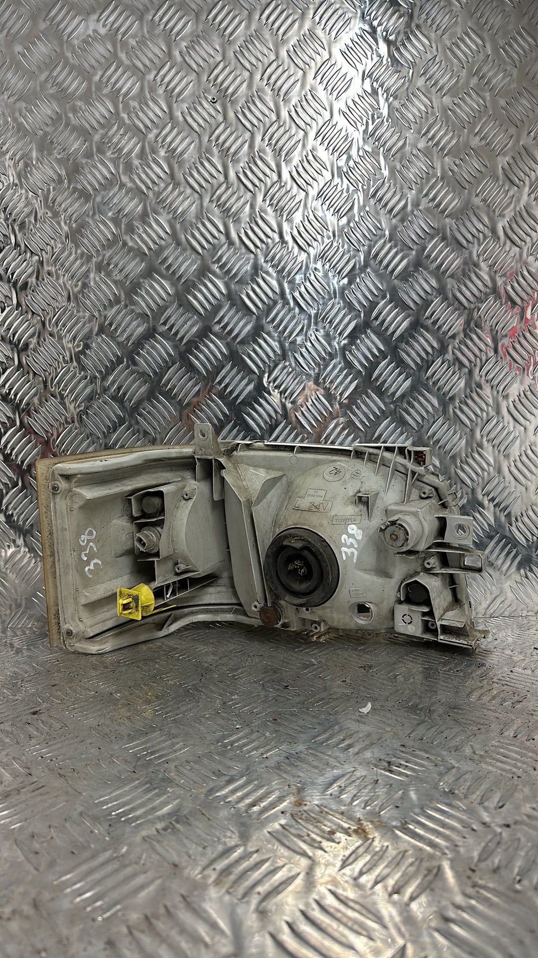 2005-2019 Toyota Hiace- Left Headlight PN: 26-118