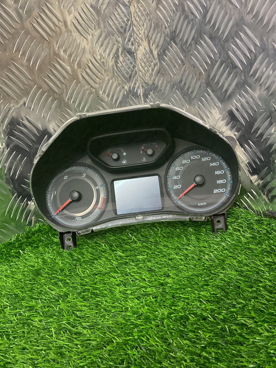 2017 - 2020 Holden Colorado Instrument Cluster A428 , 2.8L AUTO