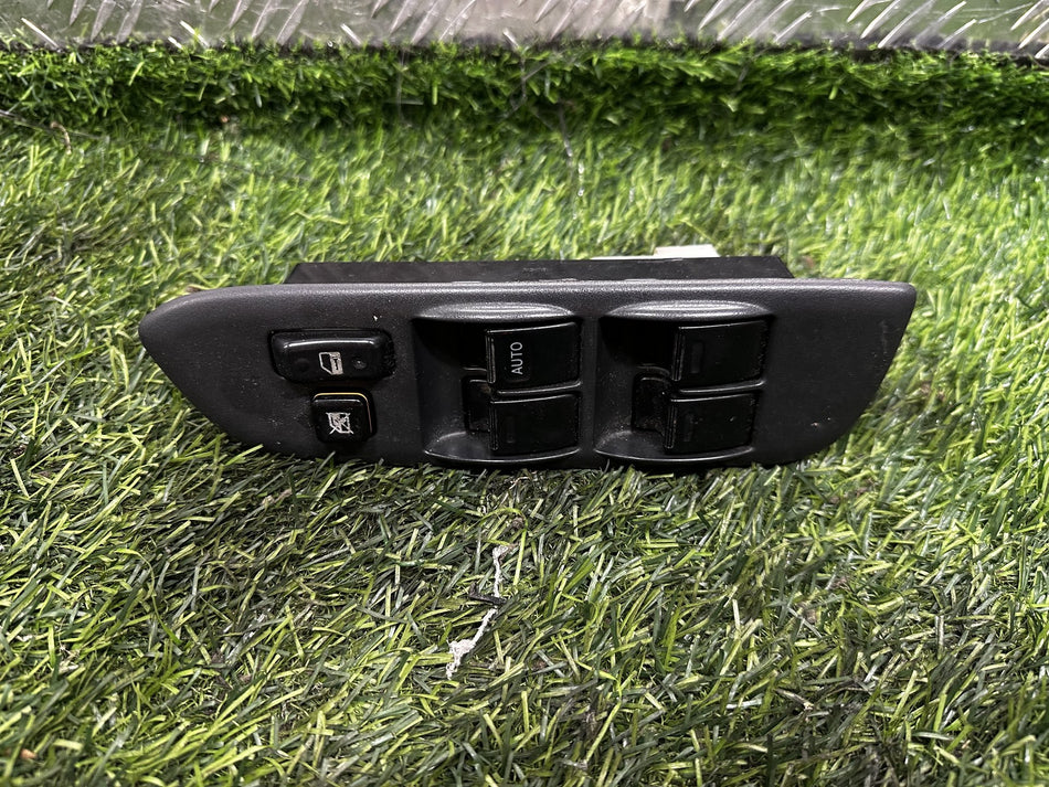 2005 Toyota RAV4 A20 - Master Power Window Switch PN: 84820-42080