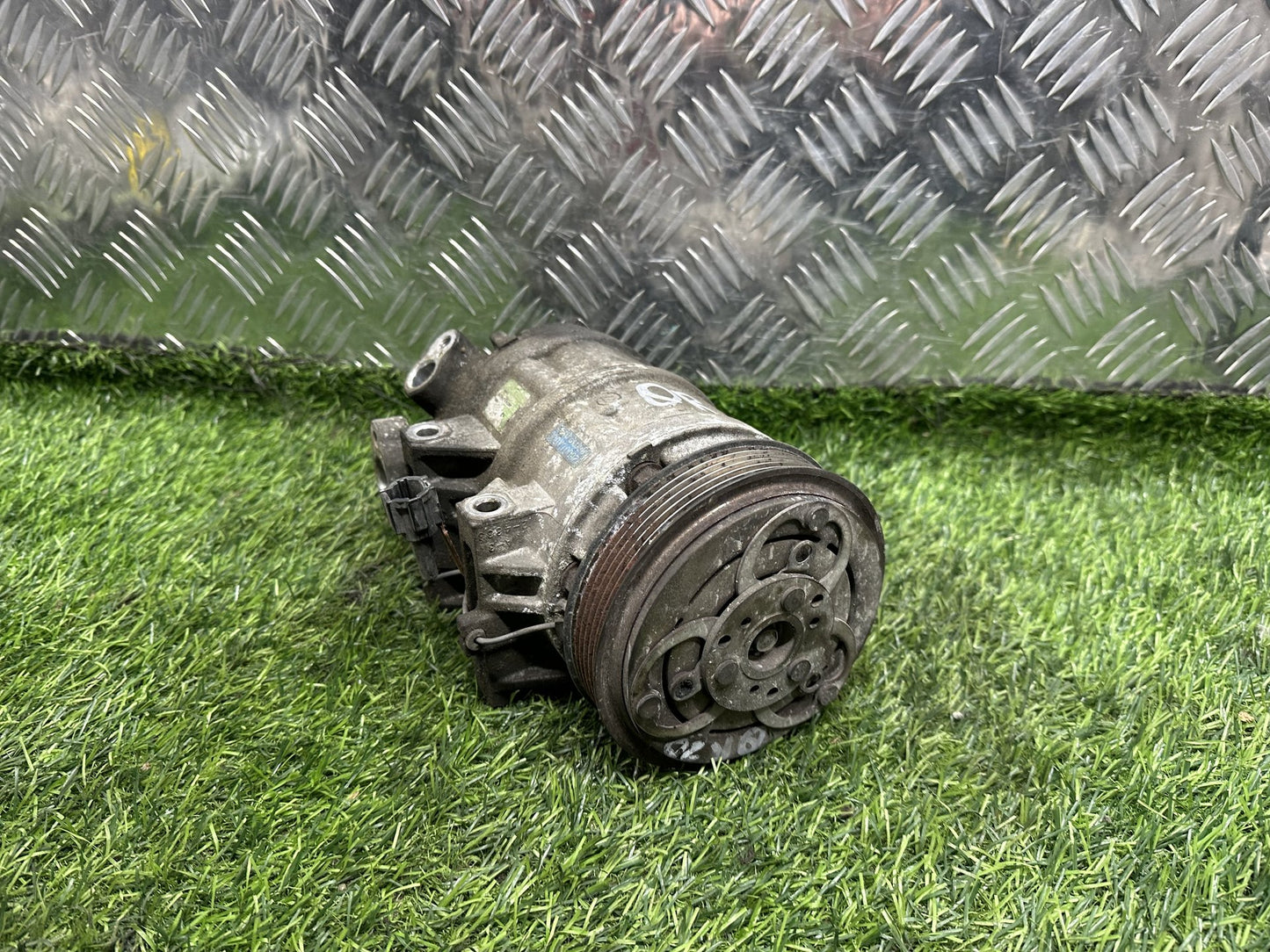 1999-2005 Nissan Serena C24- A/C Compressor PN: QR20