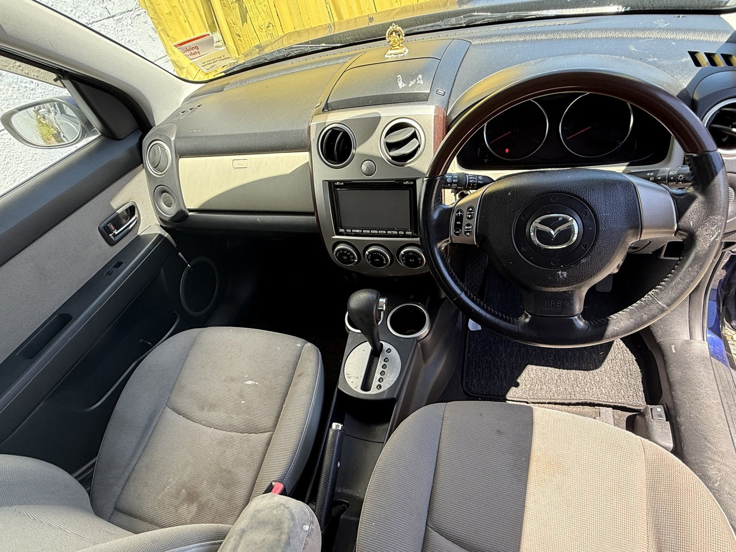 2004 Mazda Verisa ZY-273203 WRECKING FOR PARTS ONLY