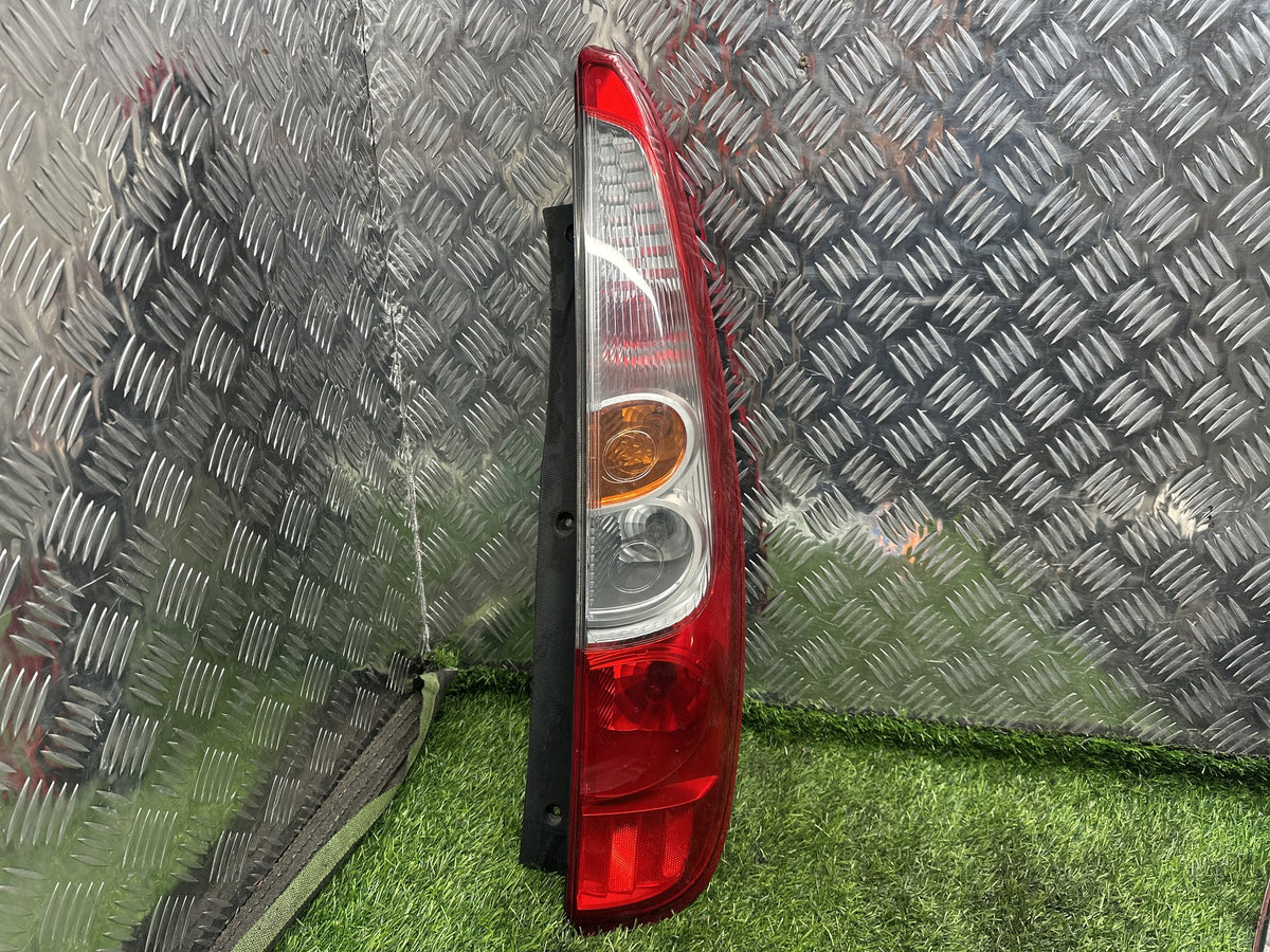 2002-2013 Mitsubishi Colt Z2*A - Right Taillight PN: STANLEY P4914