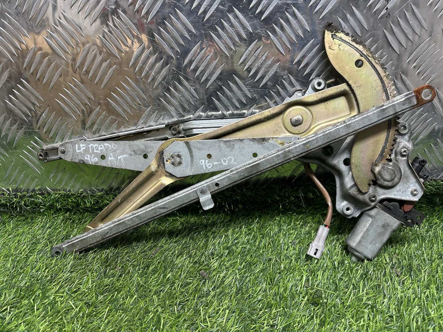 1996-2002 Toyota Land Cruiser Prado- Left Front Window Regulator/Motor PN: 85720-60060