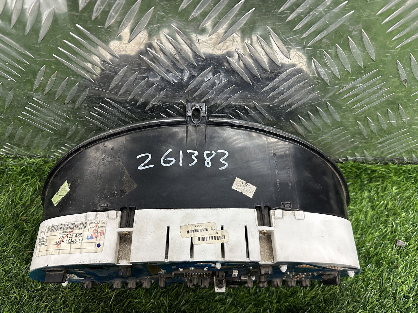 1999-2006 Ford Courier UN- Instrument Cluster PN: 261383Kms