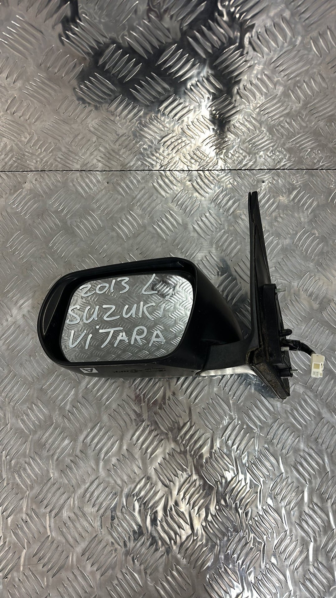Suzuki Vitara Left Door Mirror E4 022787